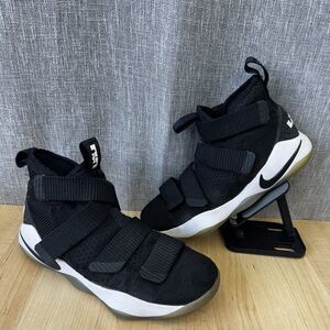 Mens Nike Zoom Lebron soldier 11 sz 7.5 basketball shoes sneakers black